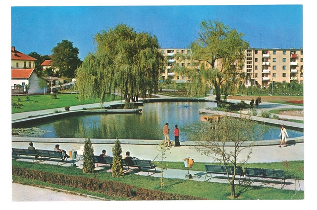 1779 - Pitesti. Parc in cartierul Calea Bucuresti